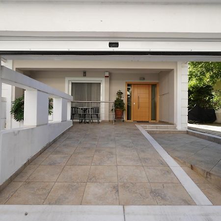 Garden Apartment Next To The Mall -Private Parking Atenas Exterior foto