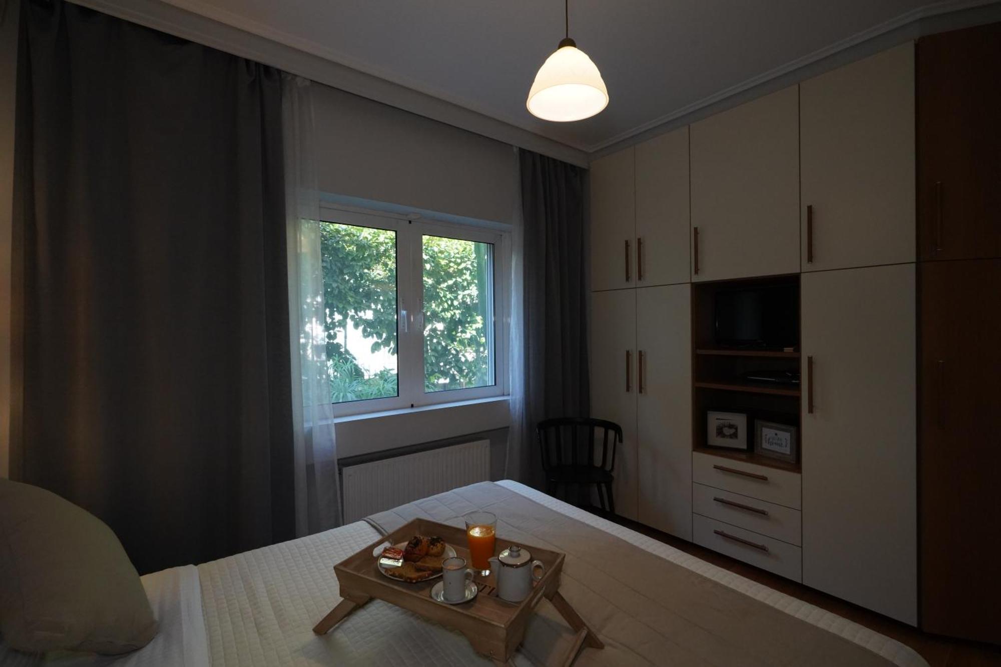 Garden Apartment Next To The Mall -Private Parking Atenas Exterior foto