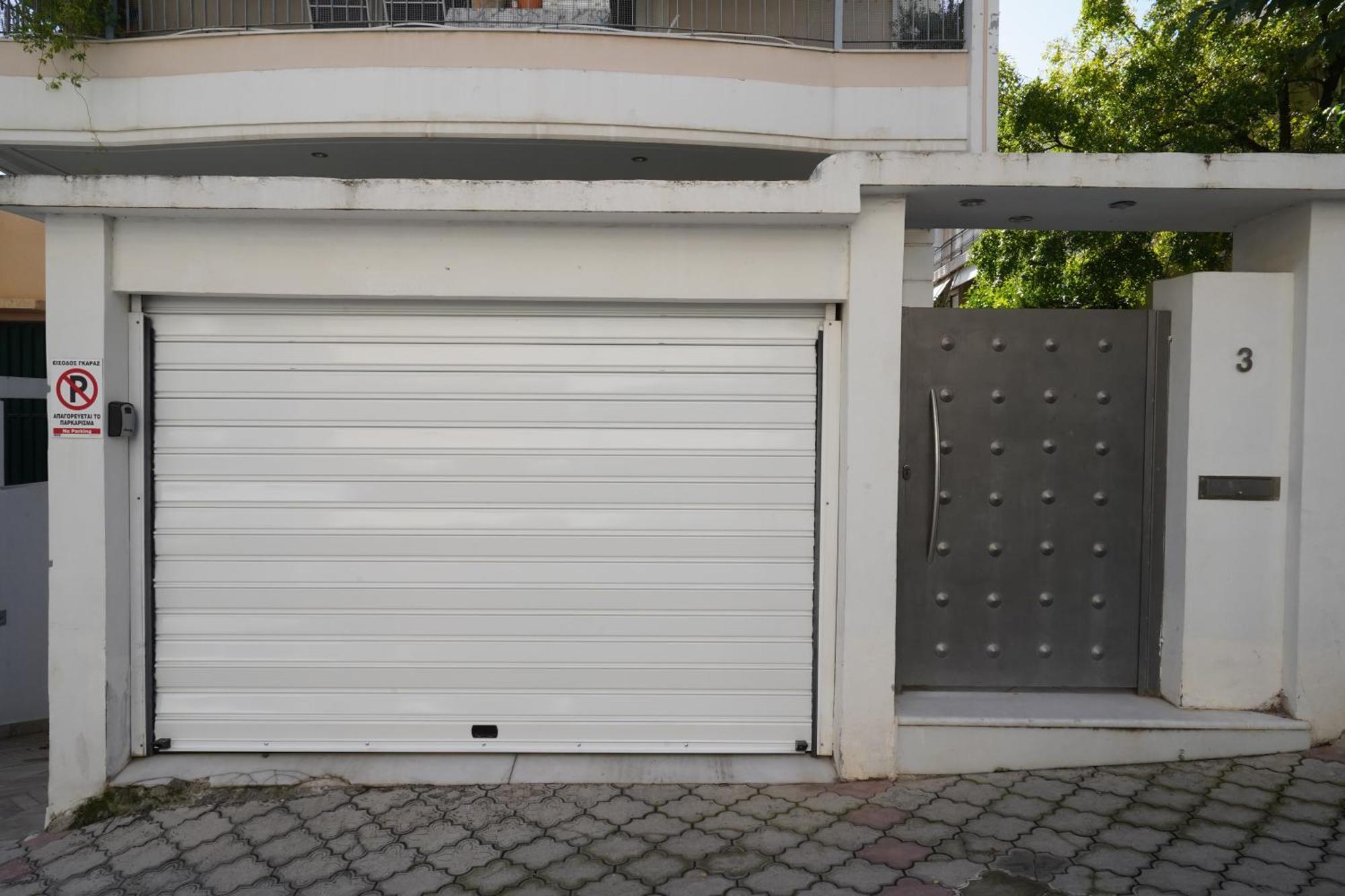 Garden Apartment Next To The Mall -Private Parking Atenas Exterior foto